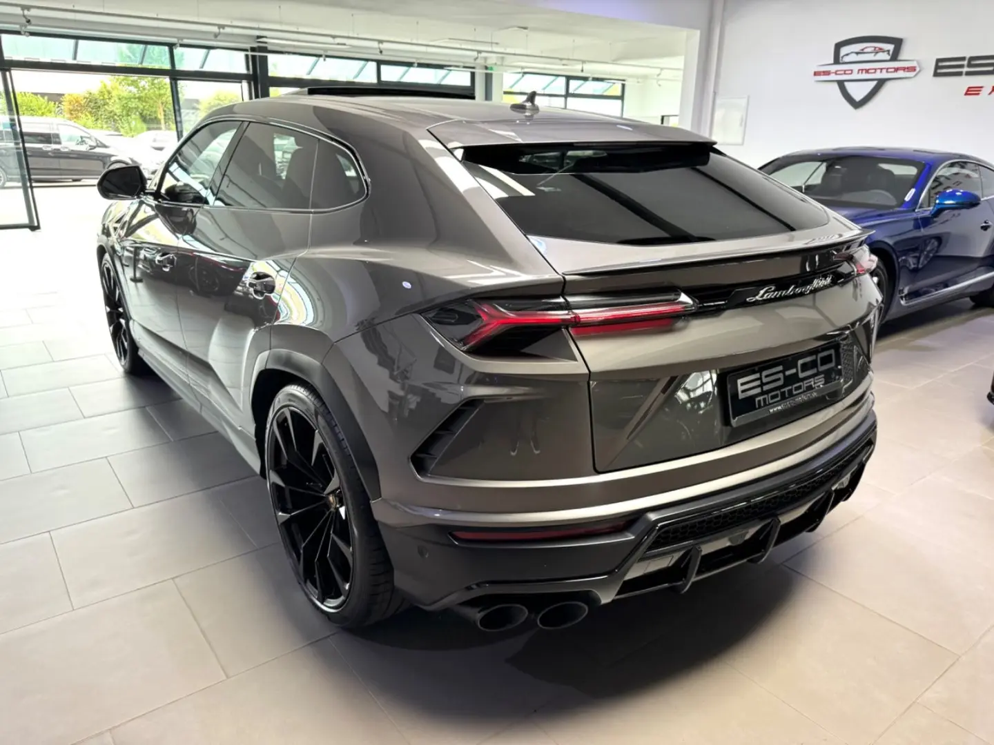 URUS 4.0 V8 CARBON ADAS MASSAGE PANO 23