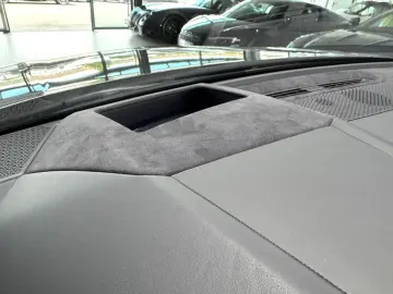 URUS 4.0 V8 CARBON ADAS MASSAGE PANO 23