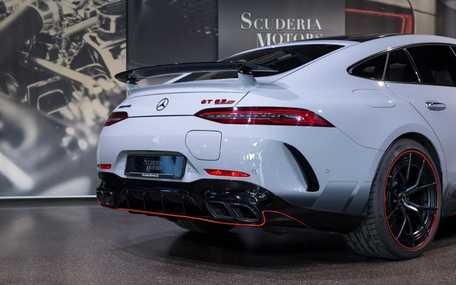 AMG GT 63 S E PERFORMANCE F1 EDITION