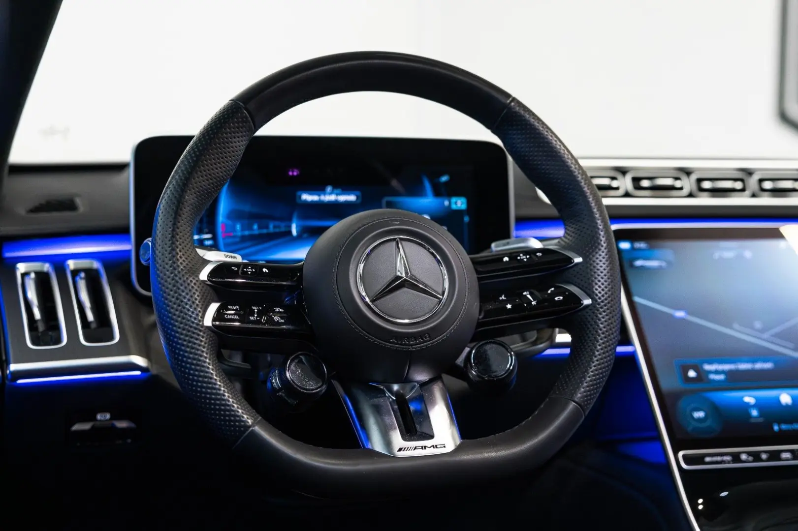 LONG   S63 AMG  E-PERF. KERAMIK  HUD