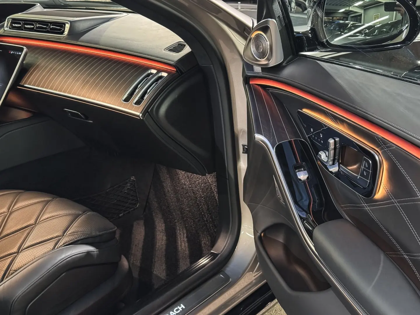 S 580 Maybach Night Series Duotone Burmester4D