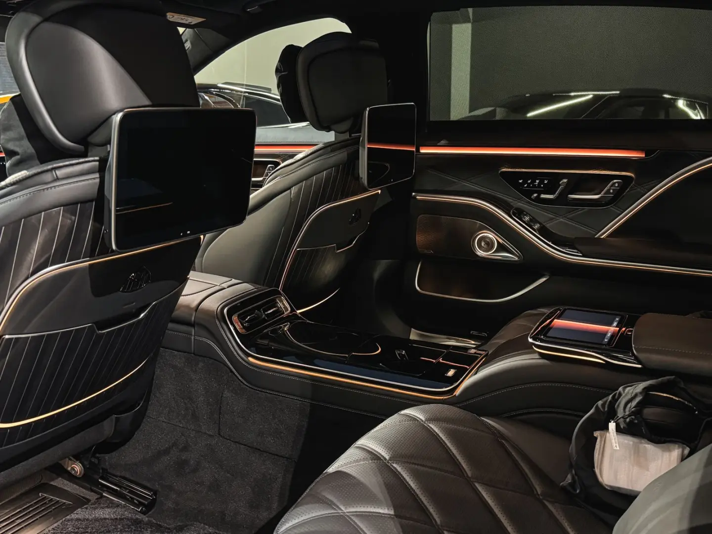 S 580 Maybach Night Series Duotone Burmester4D