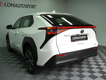 TOYOTA BZ4X DYNAMIC 4X4