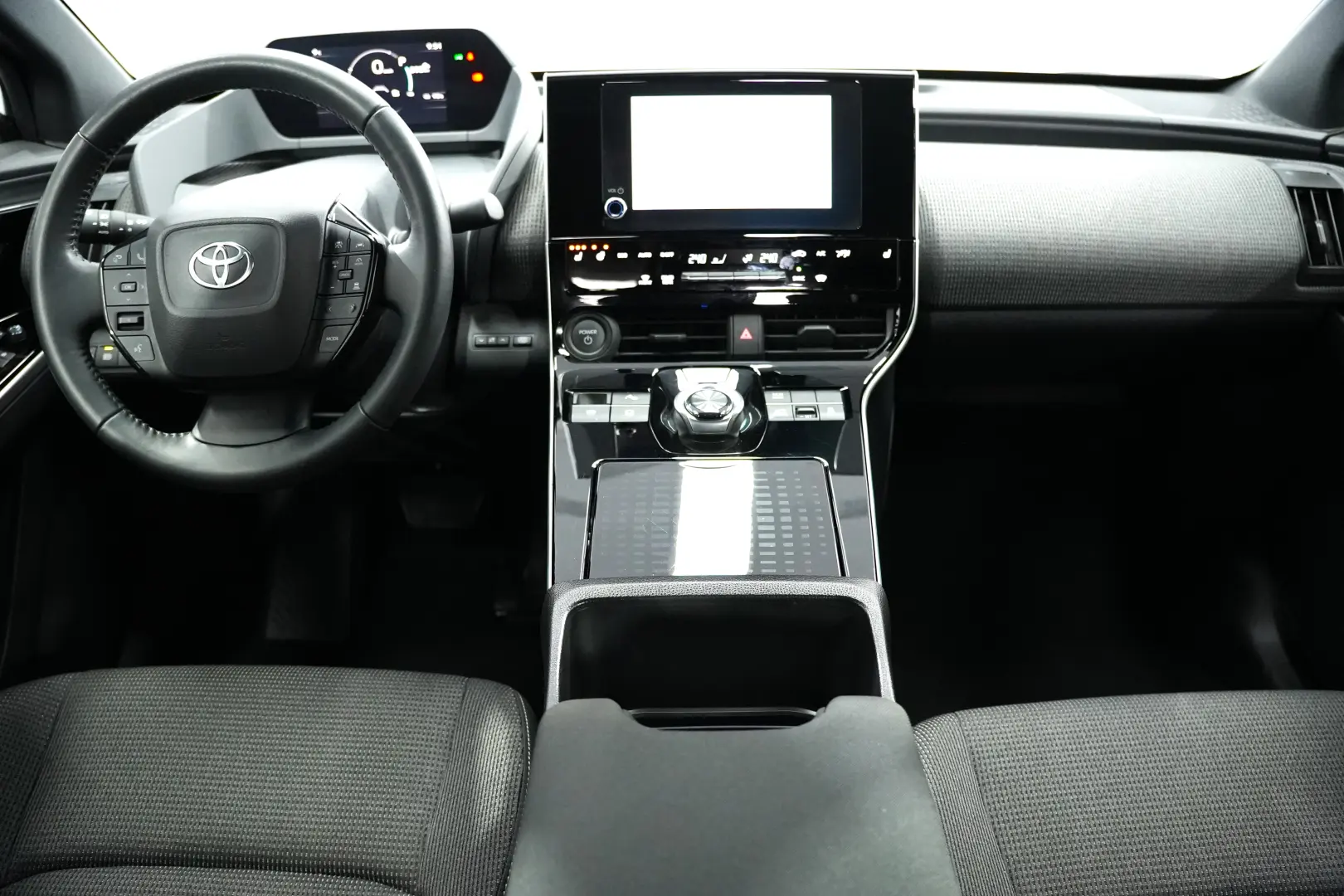 TOYOTA BZ4X DYNAMIC 4X4