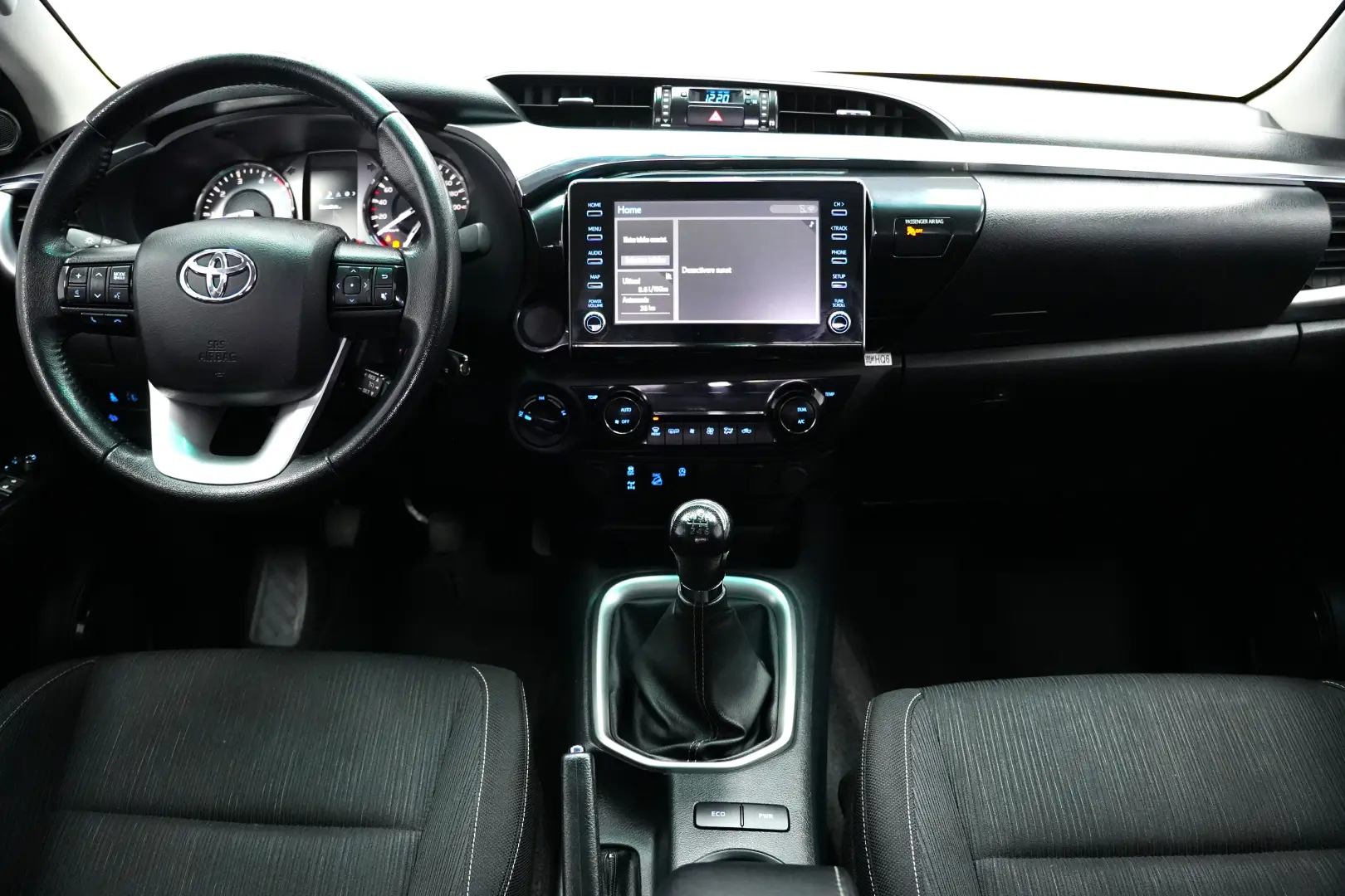 TOYOTA HILUX DC 2.4D MT EXECUTIVE