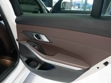 BMW 320xd Luxury Line