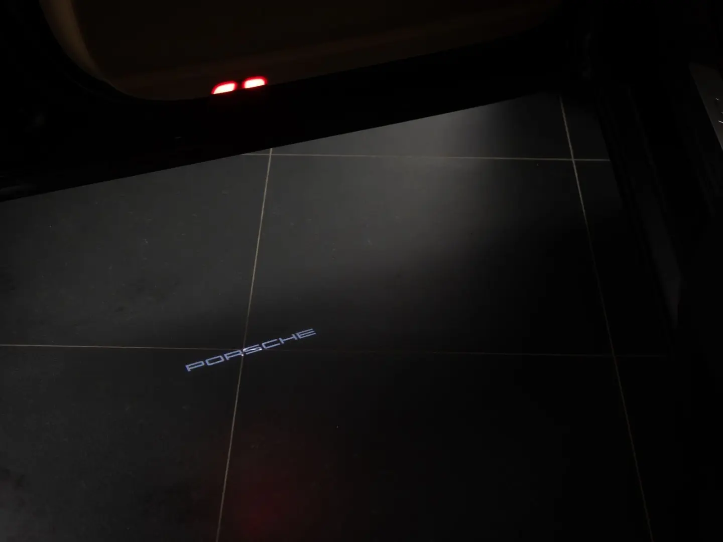 Cayenne E-Hybrid SportDesign ACC LUFT