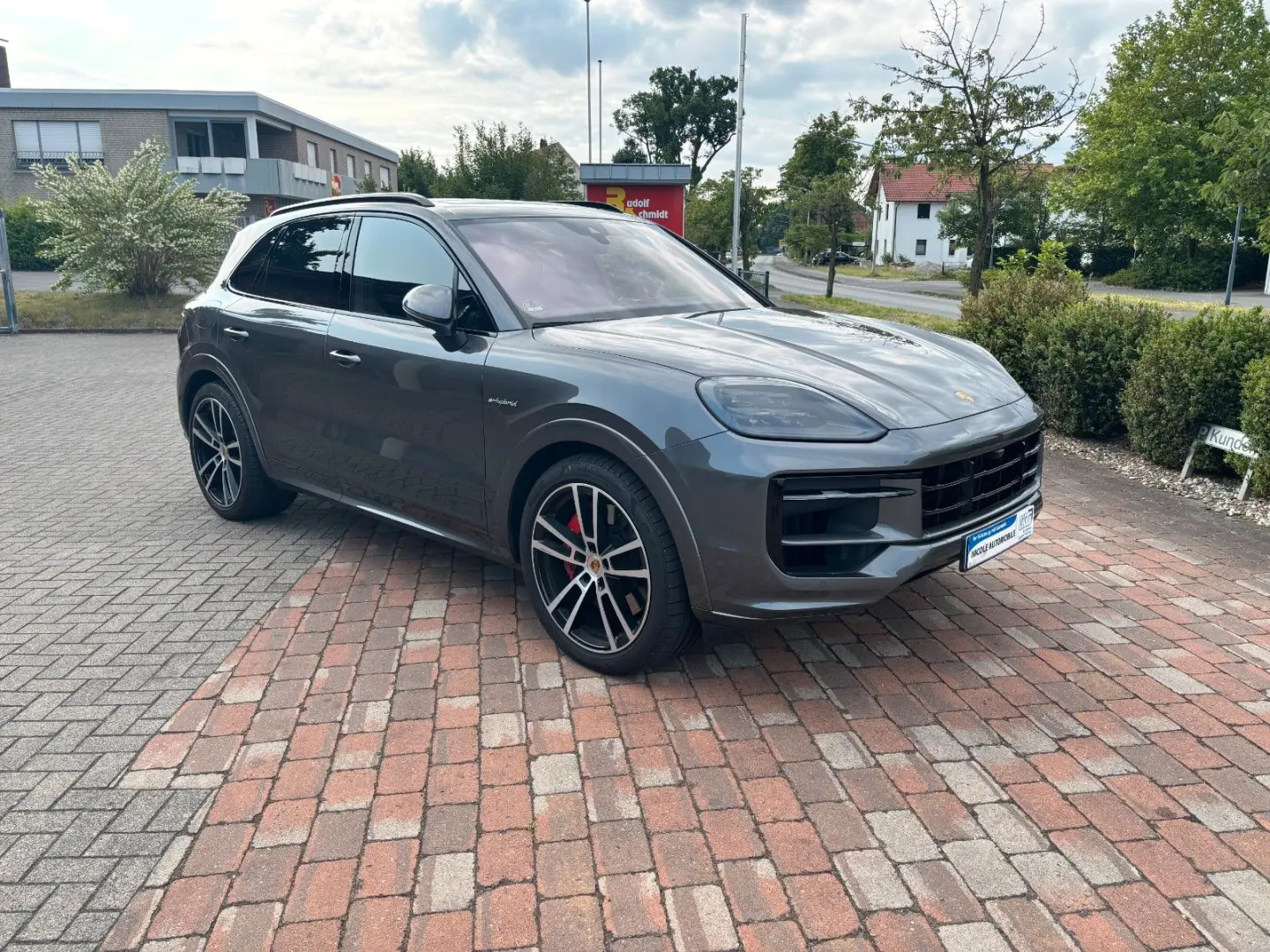 Cayenne S E-Hybrid Hinterachs Lenk Beif Display