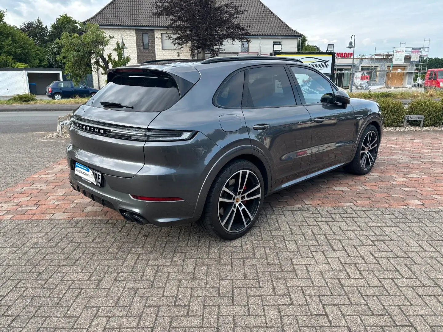 Cayenne S E-Hybrid Hinterachs Lenk Beif Display