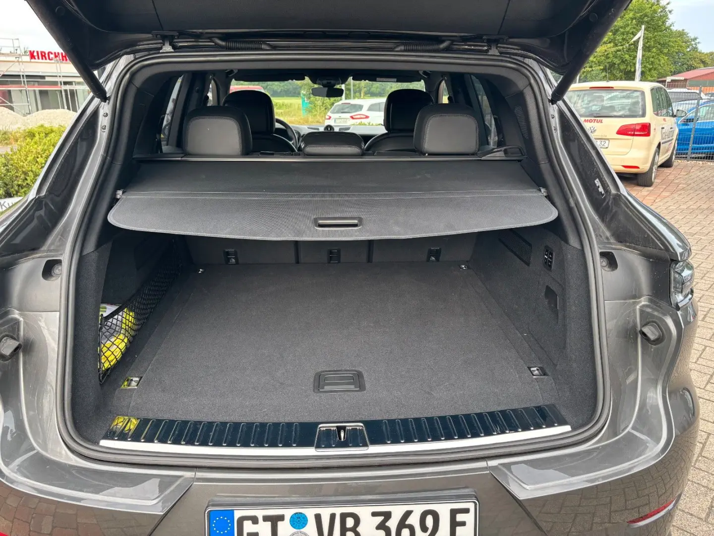 Cayenne S E-Hybrid Hinterachs Lenk Beif Display