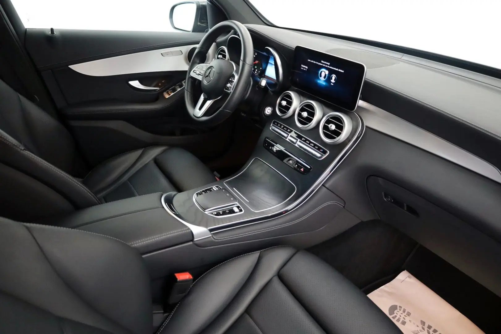 GLC 200d Coupe Leder Navi LED SH Kamera Park Pak