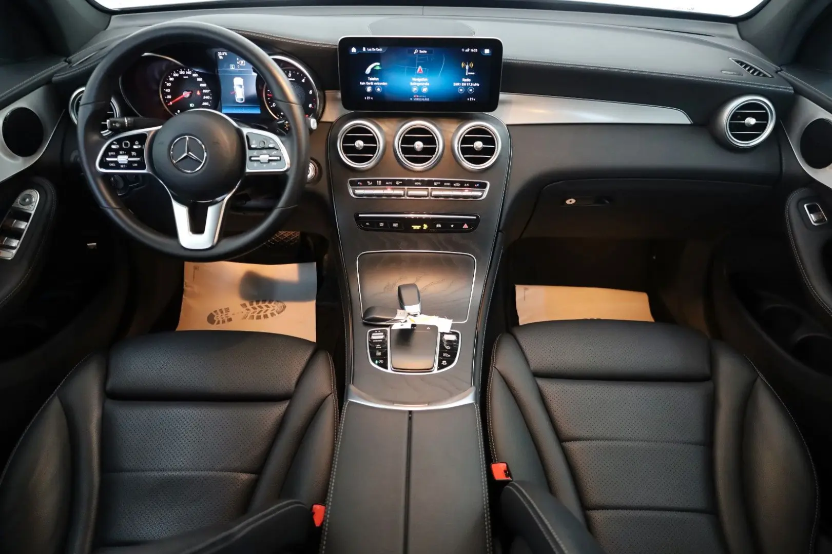 GLC 200d Coupe Leder Navi LED SH Kamera Park Pak