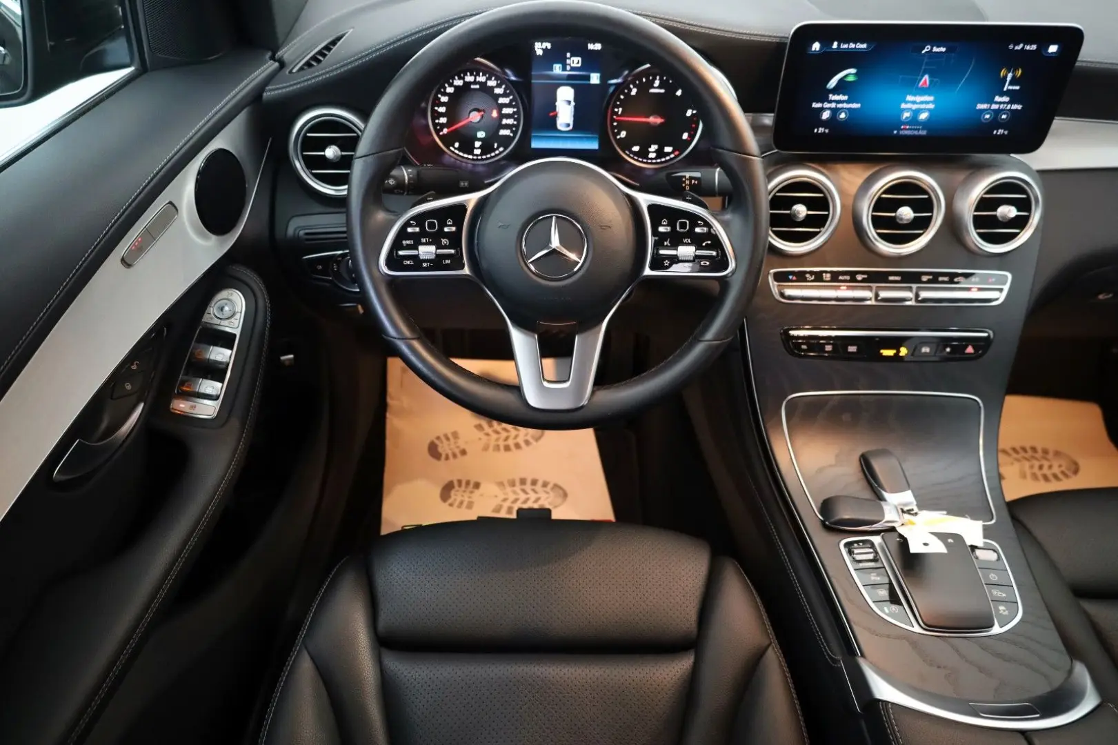 GLC 200d Coupe Leder Navi LED SH Kamera Park Pak
