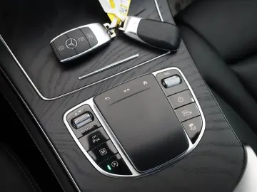 GLC 200d Coupe Leder Navi LED SH Kamera Park Pak