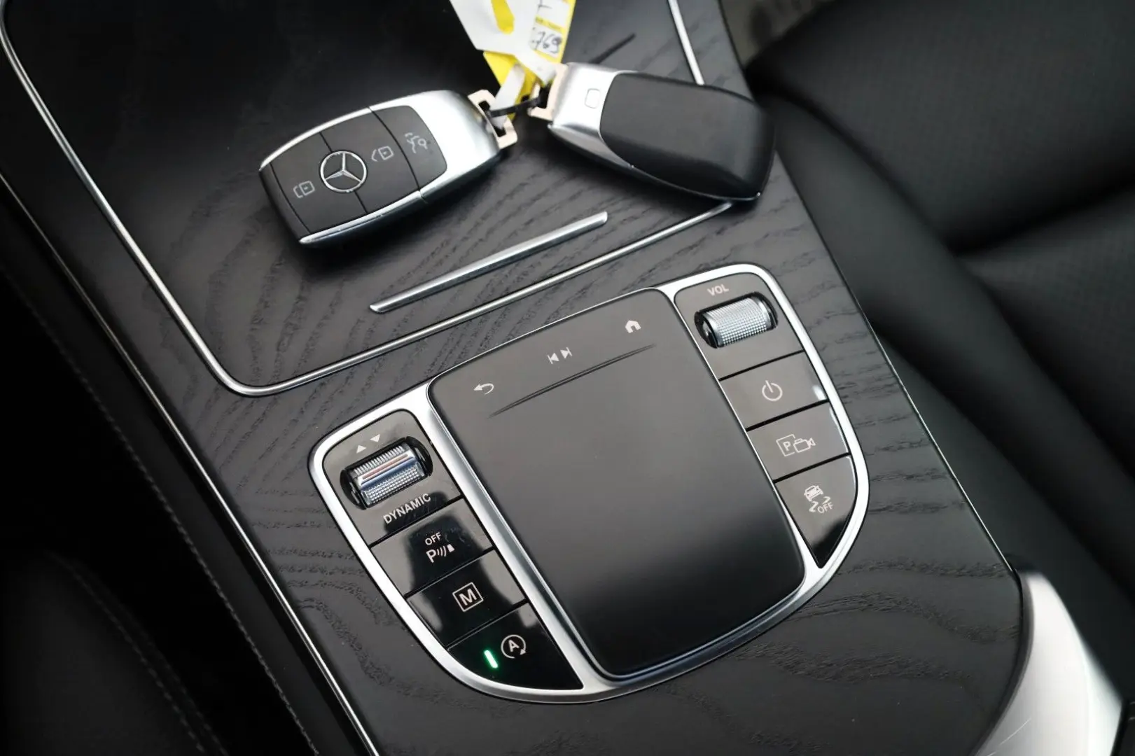 GLC 200d Coupe Leder Navi LED SH Kamera Park Pak