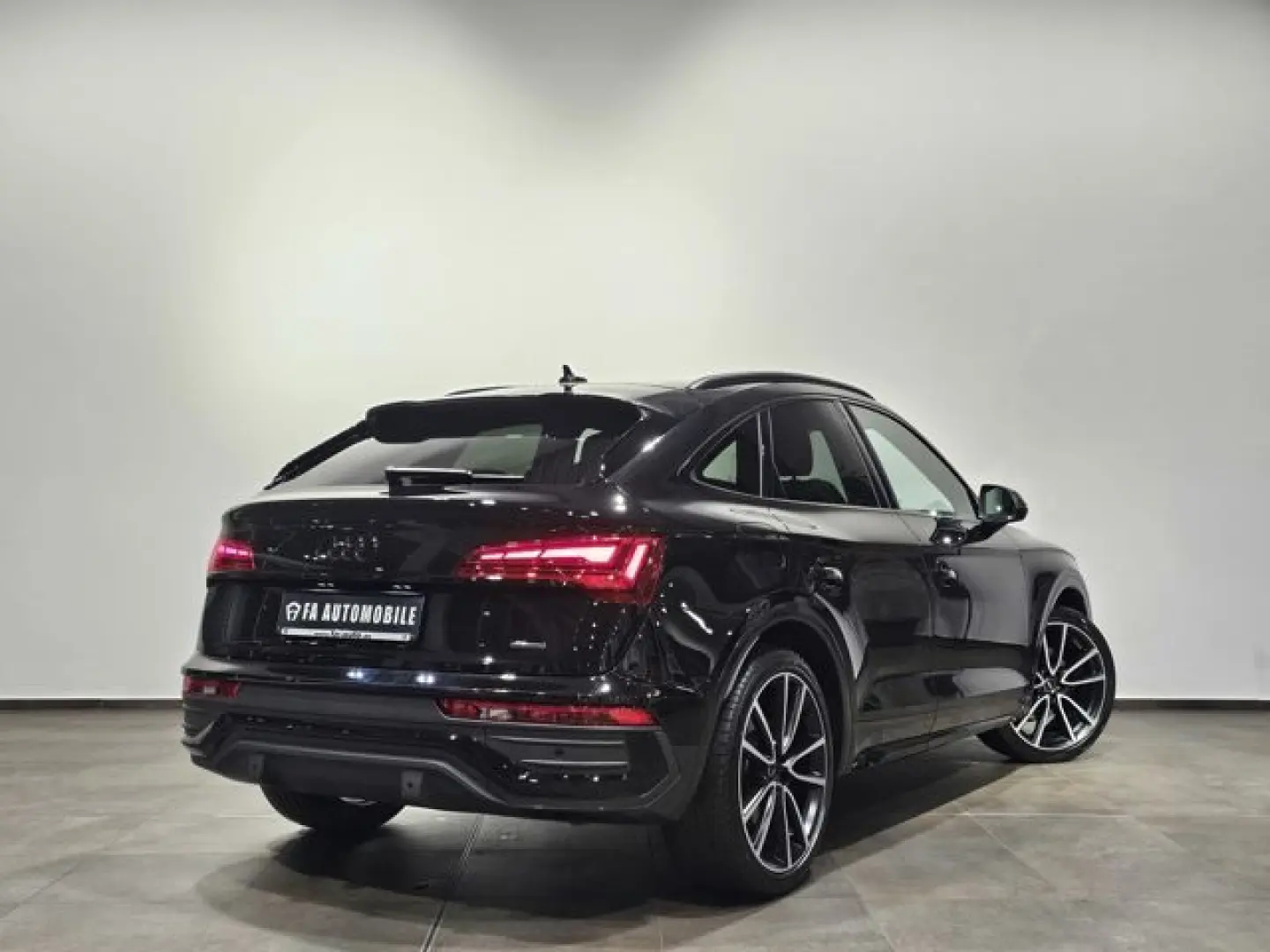 Q5 Sportback 40 TFSI Quattro S Line   Matrix