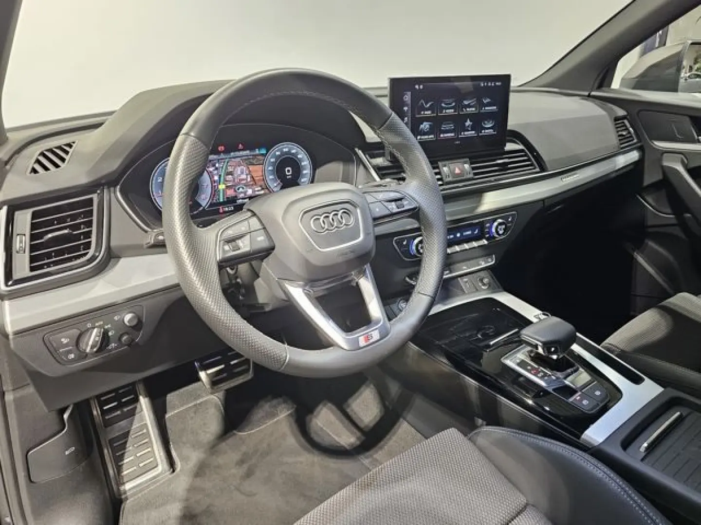 Q5 Sportback 40 TFSI Quattro S Line   Matrix