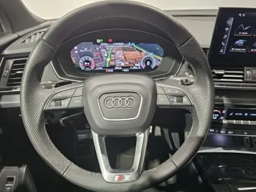 Q5 Sportback 40 TFSI Quattro S Line   Matrix