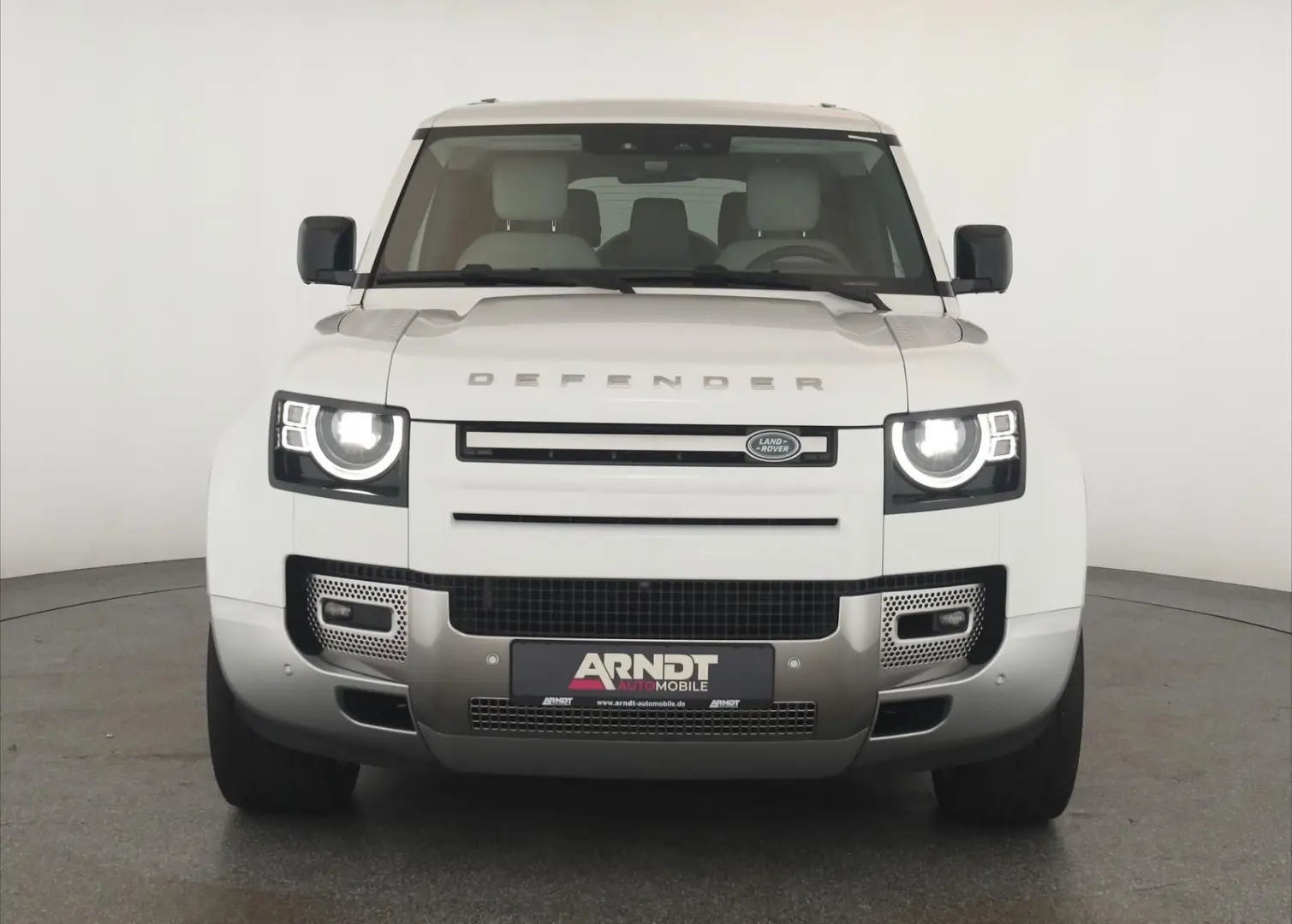 Defender 130 D300 AWD First Edition