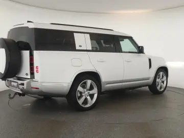 Defender 130 D300 AWD First Edition
