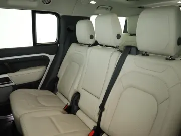 Defender 130 D300 AWD First Edition