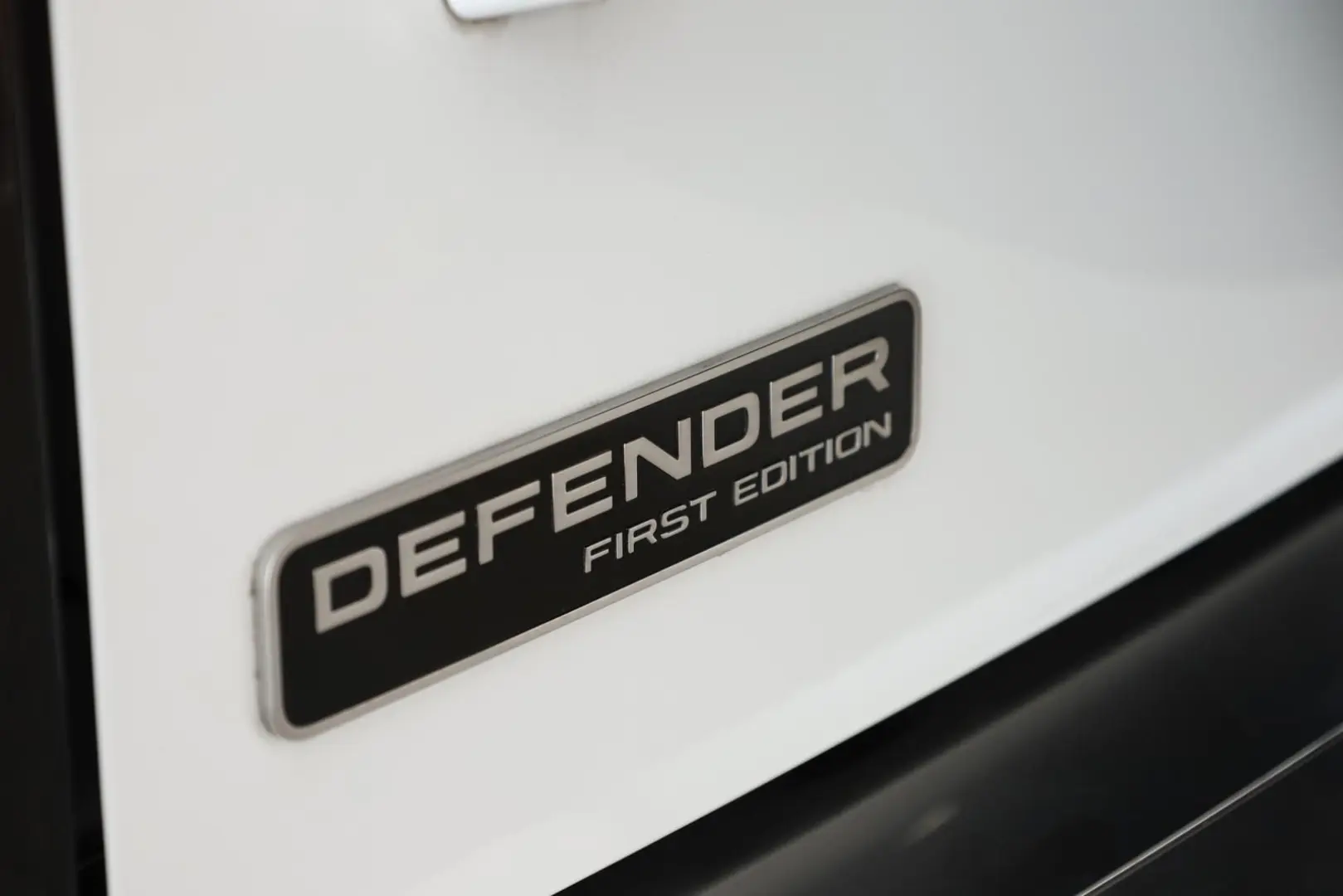 Defender 130 D300 AWD First Edition