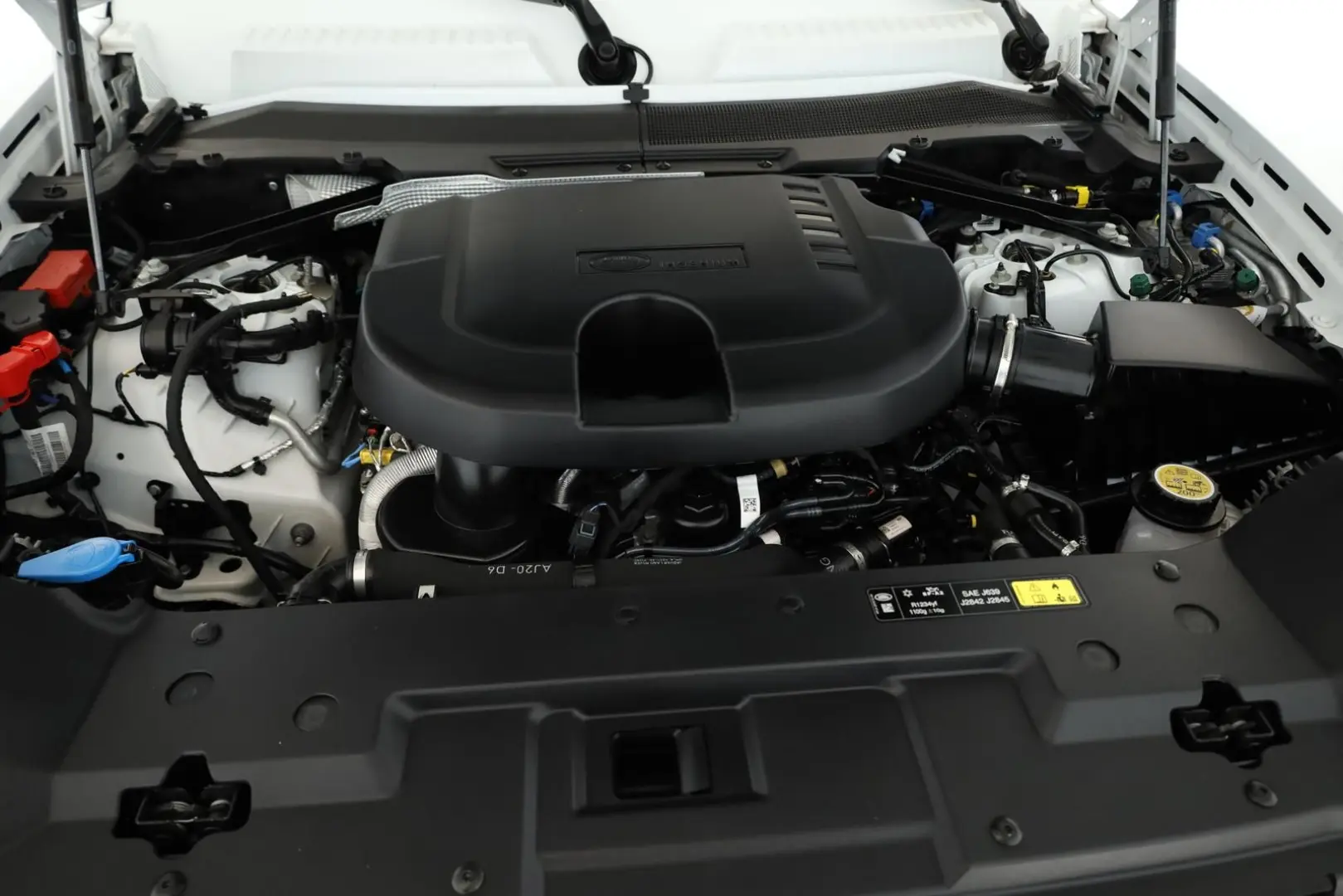 Defender 130 D300 AWD First Edition