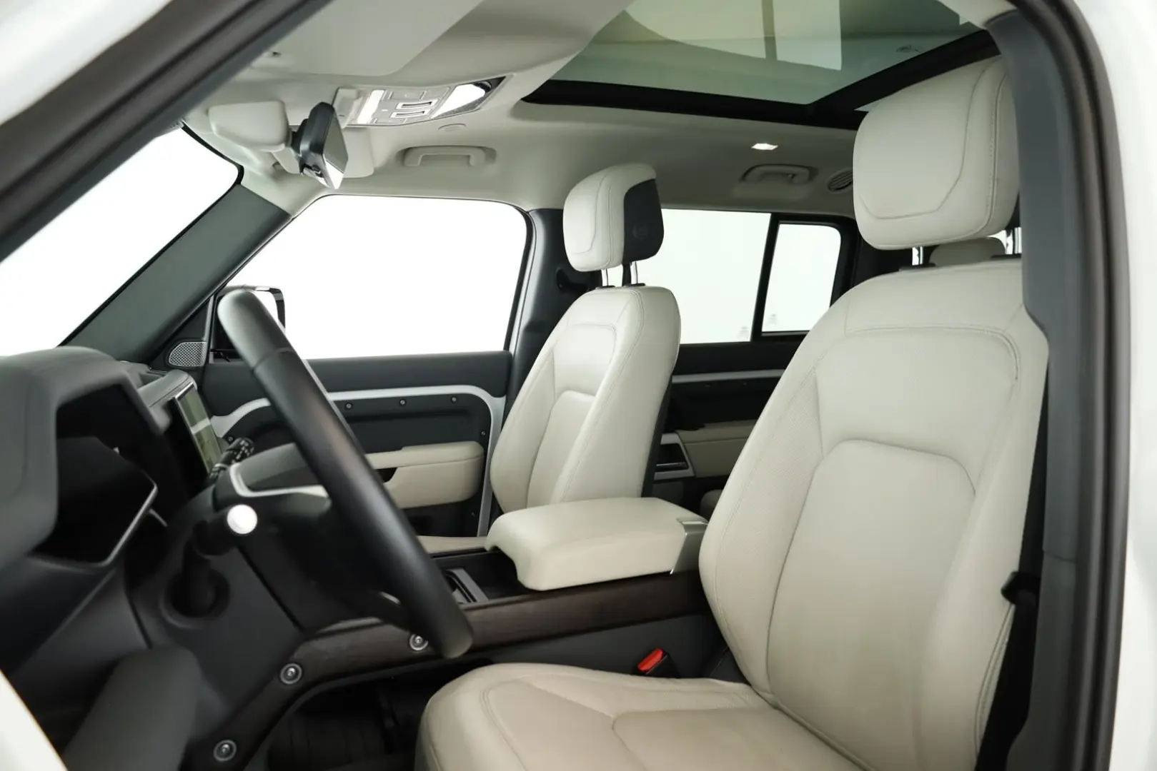 Defender 130 D300 AWD First Edition