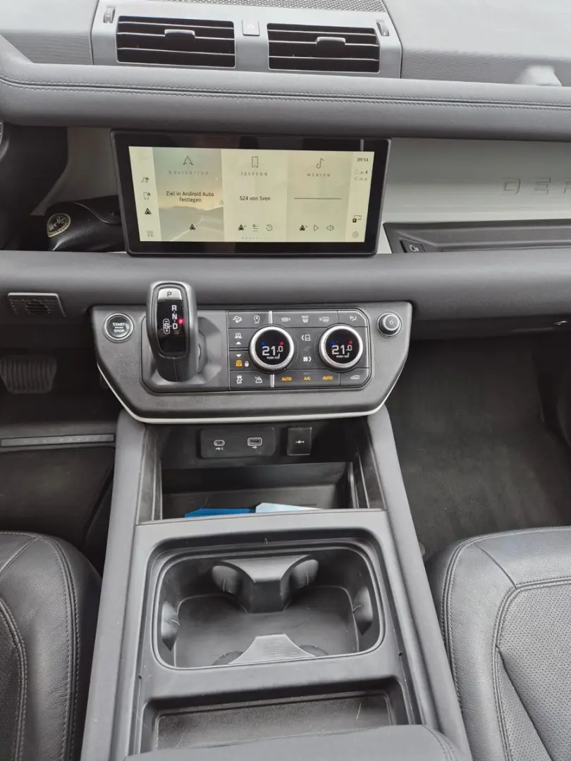 Defender D250 SE 110 Pano 360  Standhzg 20  AHK