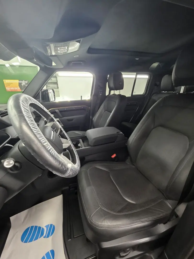 Defender D250 SE 110 Pano 360  Standhzg 20  AHK