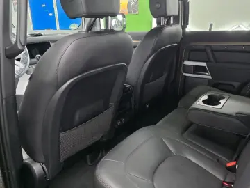 Defender D250 SE 110 Pano 360  Standhzg 20  AHK