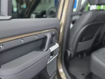 Defender D250 SE 110 Pano 360  Standhzg 20  AHK