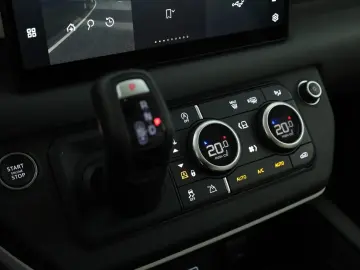 Defender 130 D300 AWD First Edition