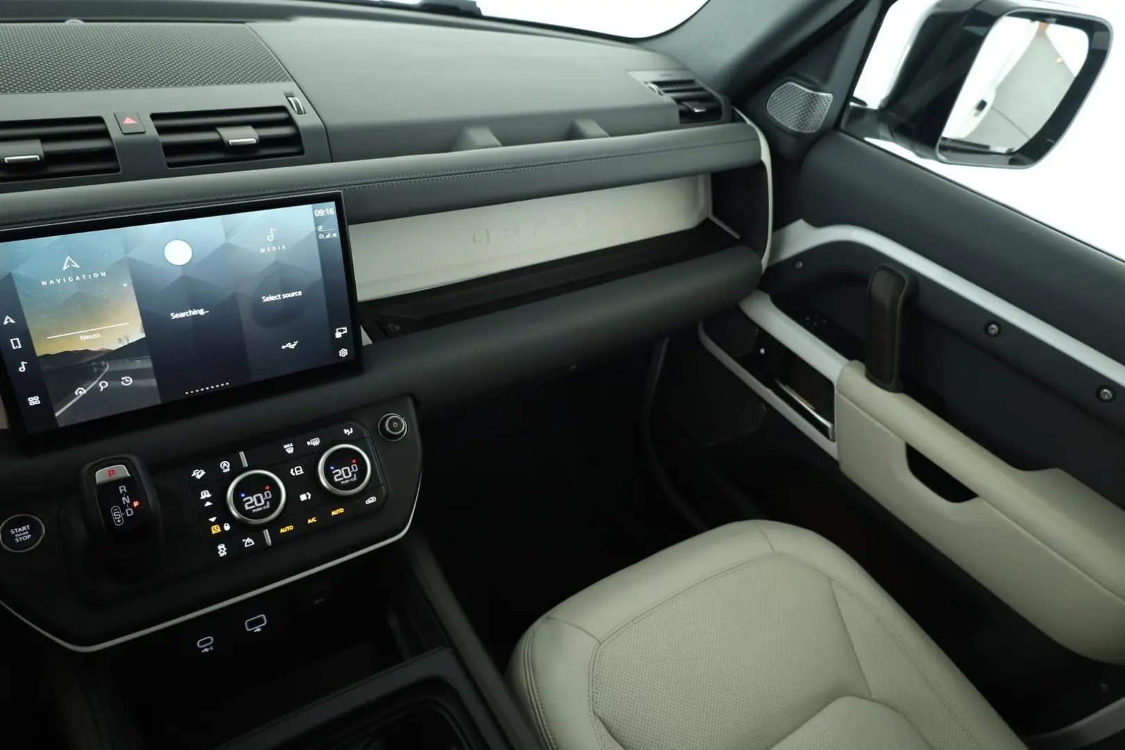 Defender 130 D300 AWD First Edition