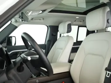 Defender 130 D300 AWD First Edition