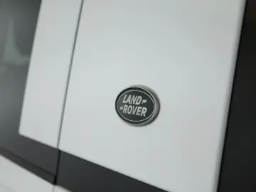 Defender 130 D300 AWD First Edition