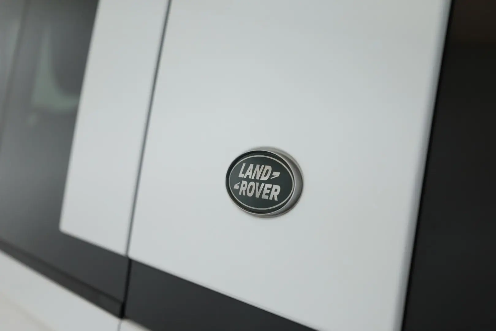 Defender 130 D300 AWD First Edition