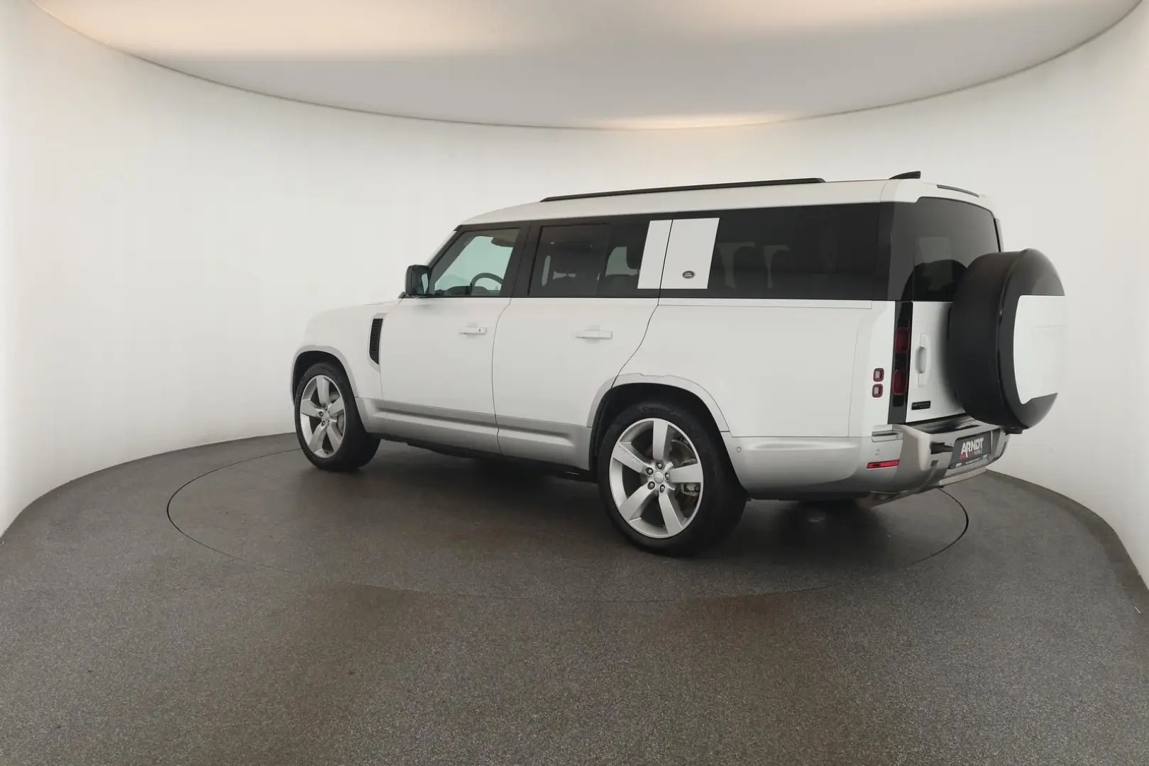 Defender 130 D300 AWD First Edition