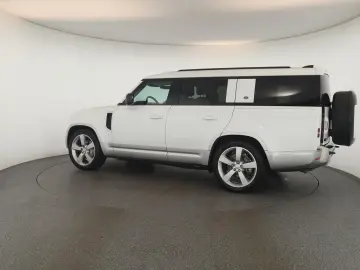 Defender 130 D300 AWD First Edition