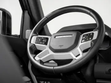 Defender 130 D300 SE