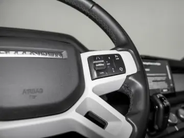 Defender 130 D300 SE