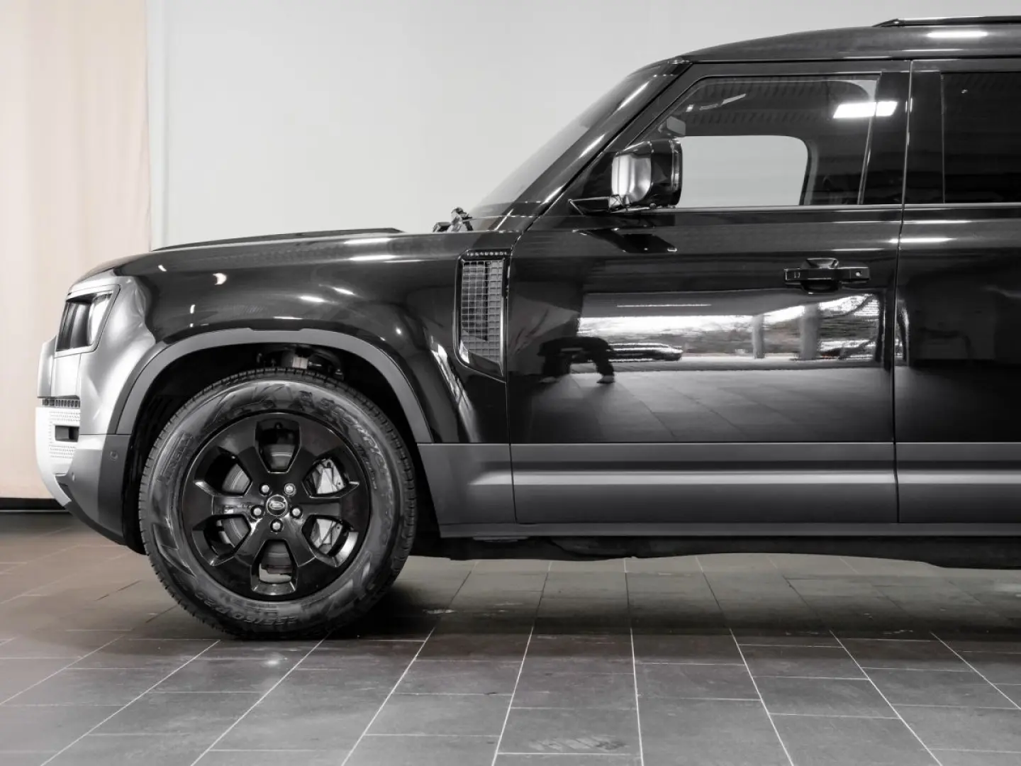 Defender 130 D300 SE