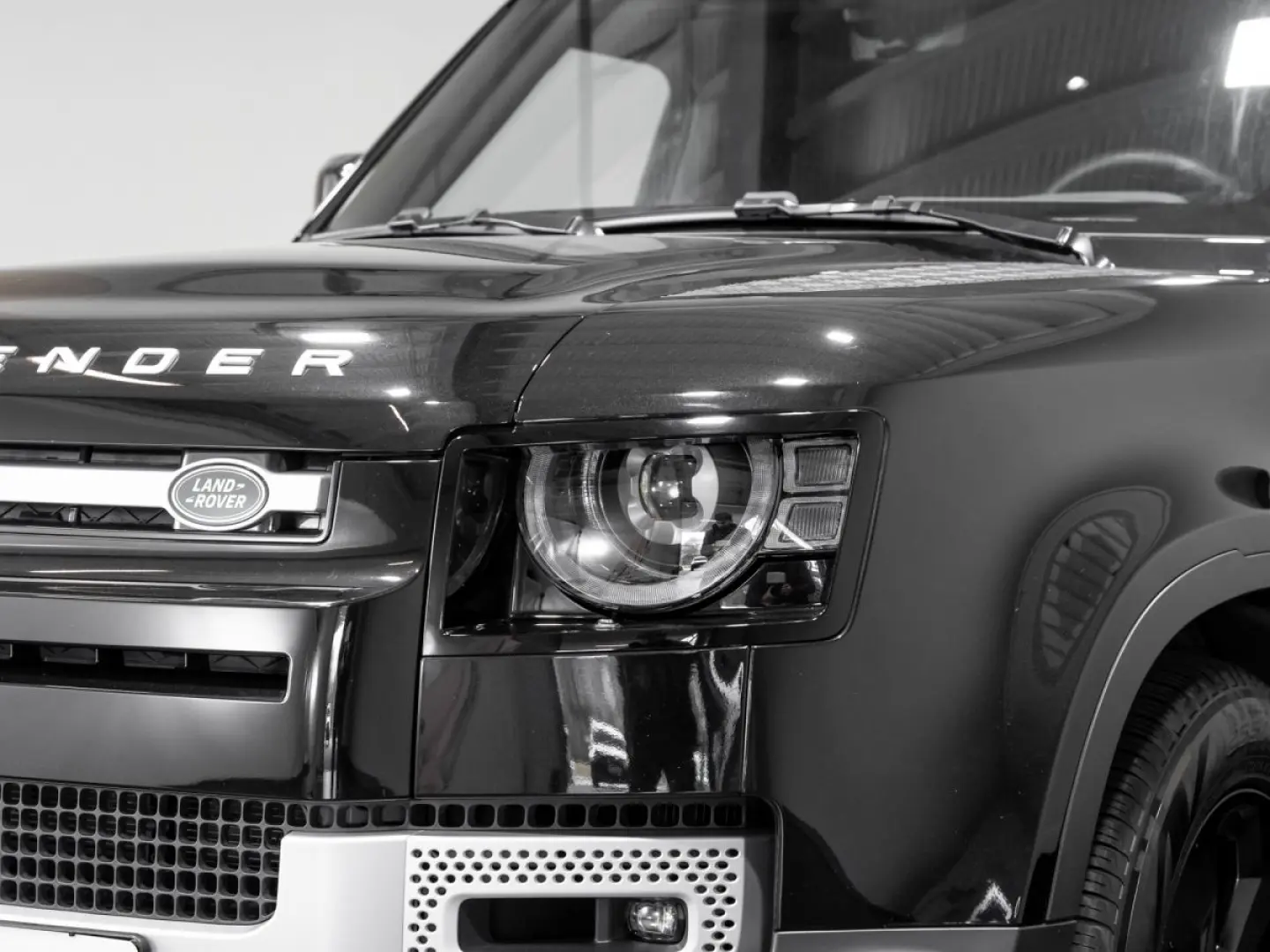 Defender 130 D300 SE