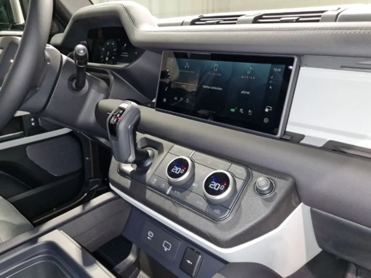 Defender AWD D200 90 SE