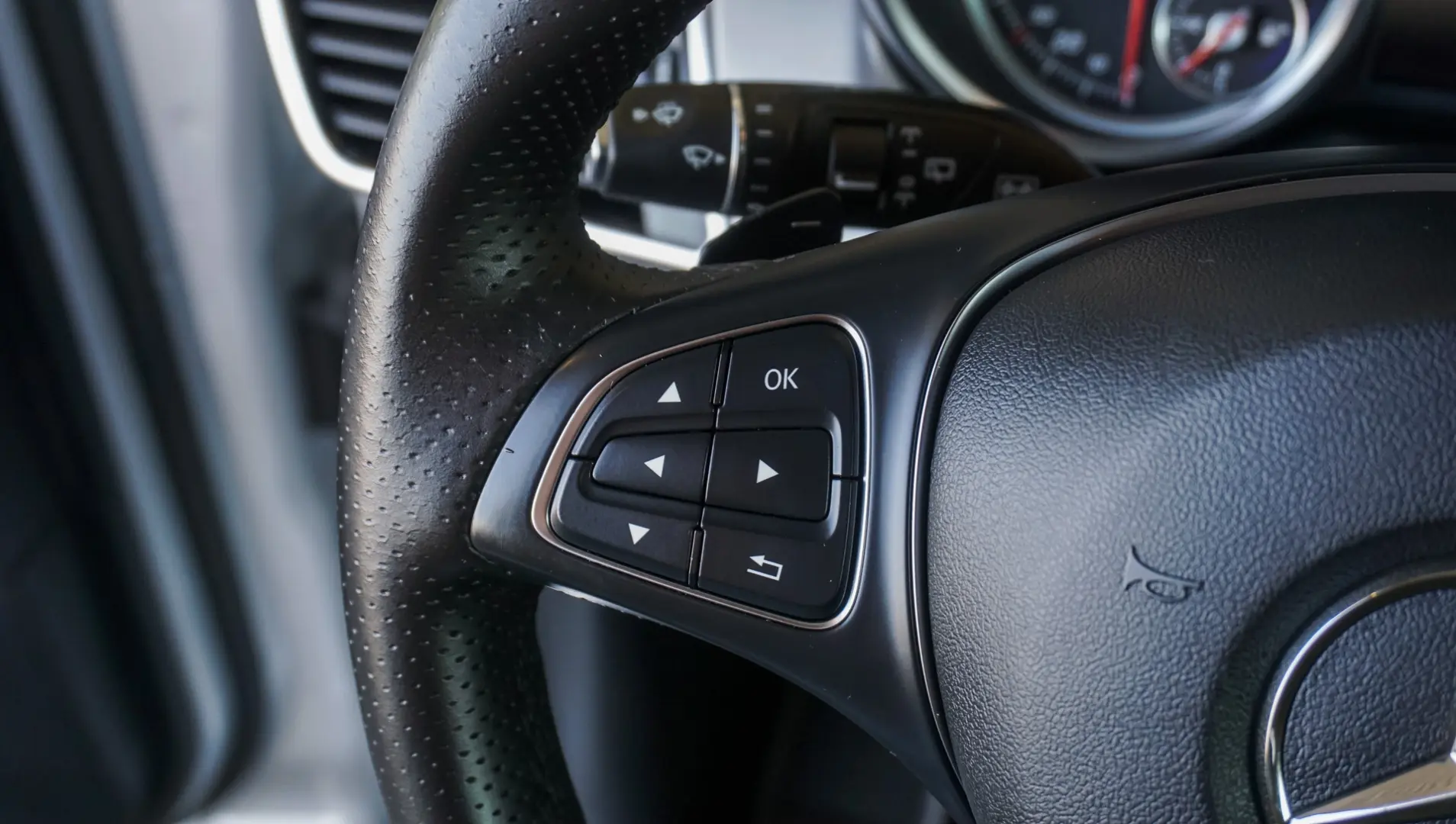 MERCEDES-BENZ GLE 250D 4 MATIC