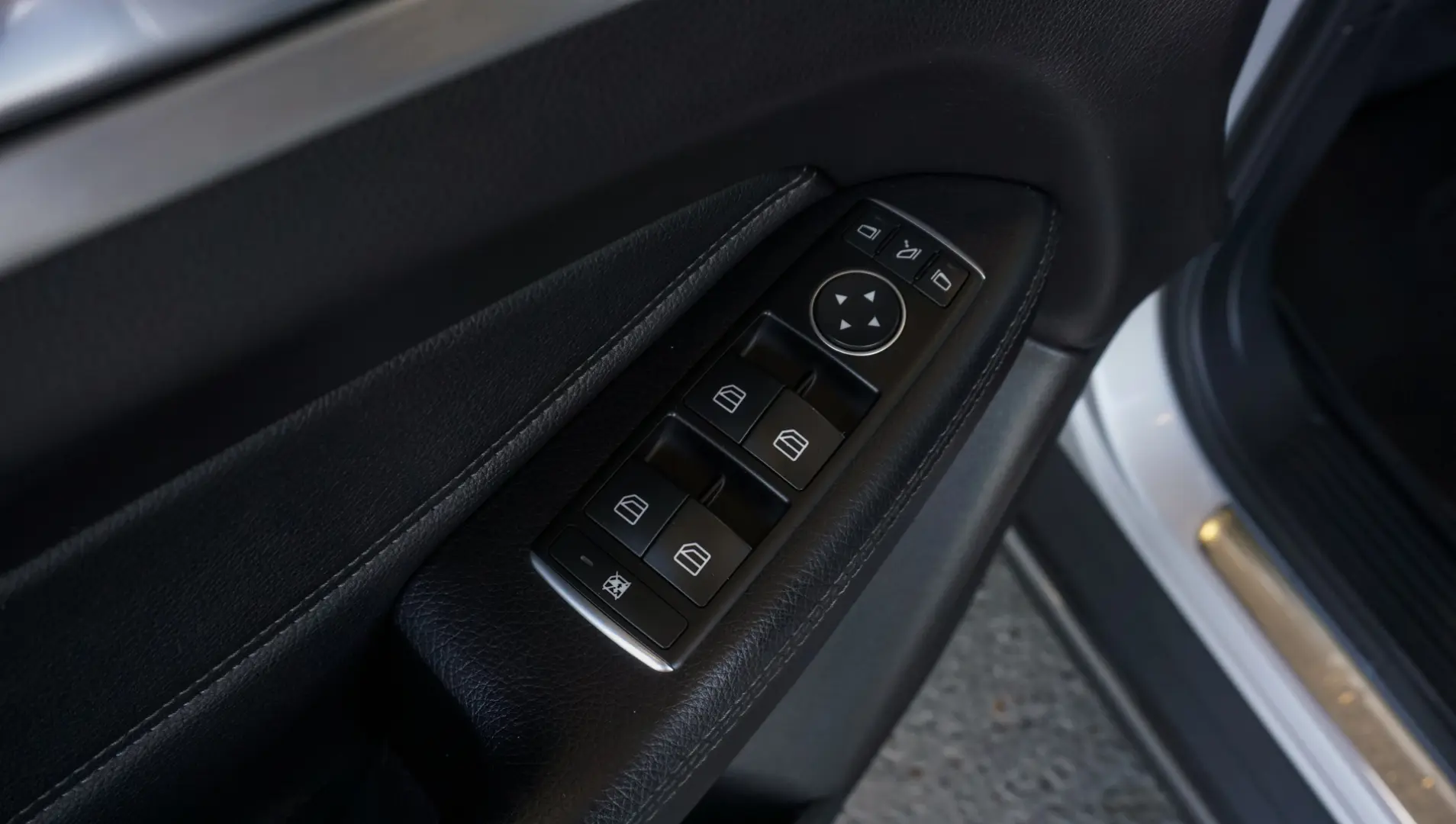 MERCEDES-BENZ GLE 250D 4 MATIC