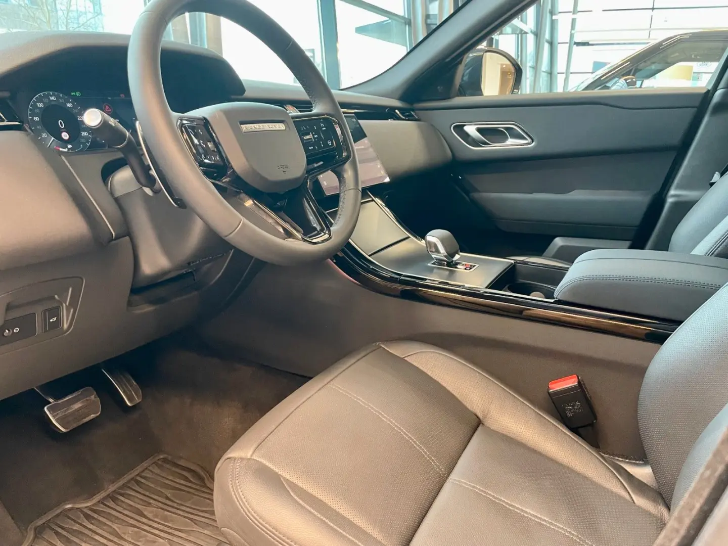 Velar D300 DYNAMIC SE