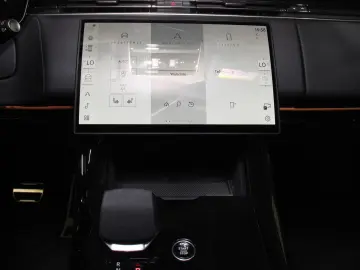 Range Rover Sport D300 Dynamic SE