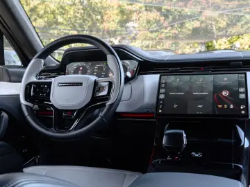 Range Rover Sport SV CARBON