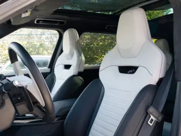 Range Rover Sport SV CARBON